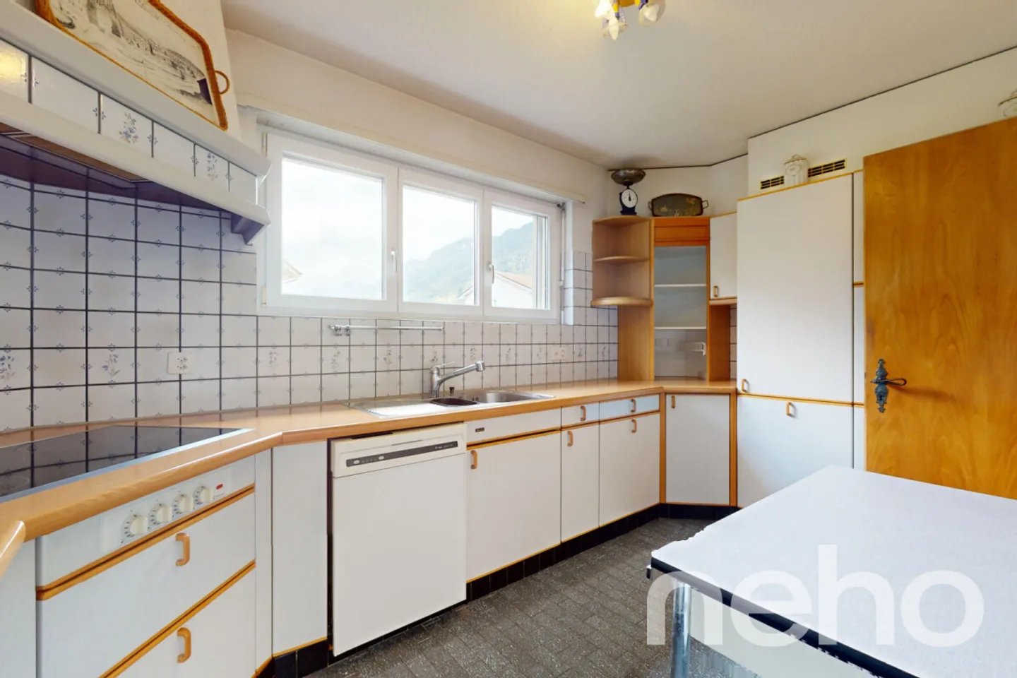 Großes Mehrfamilienhaus mit 2 Duplex und großem Garten! - Foto 7 von 13