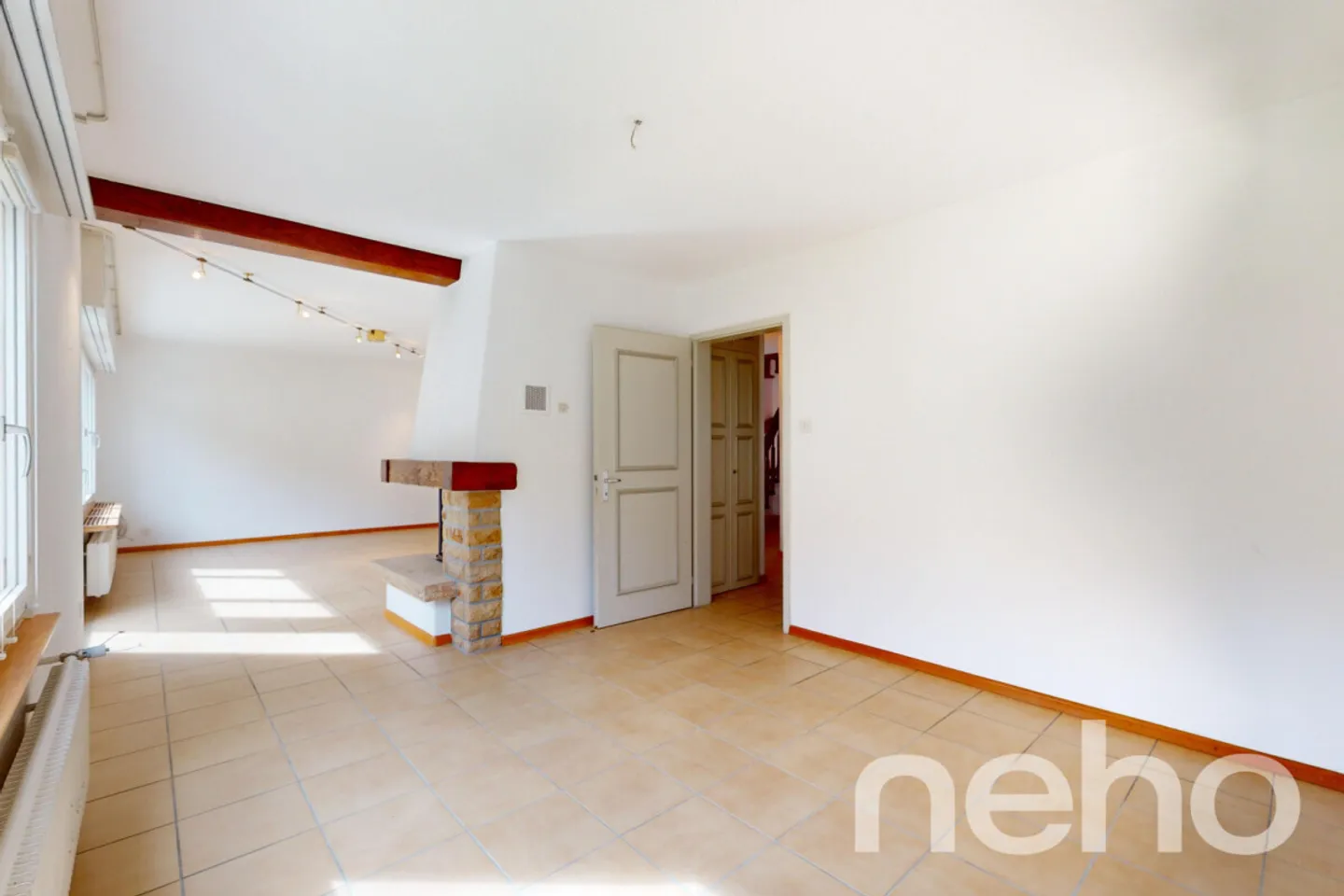 Großes Mehrfamilienhaus mit 2 Duplex und großem Garten! - Foto 9 von 13