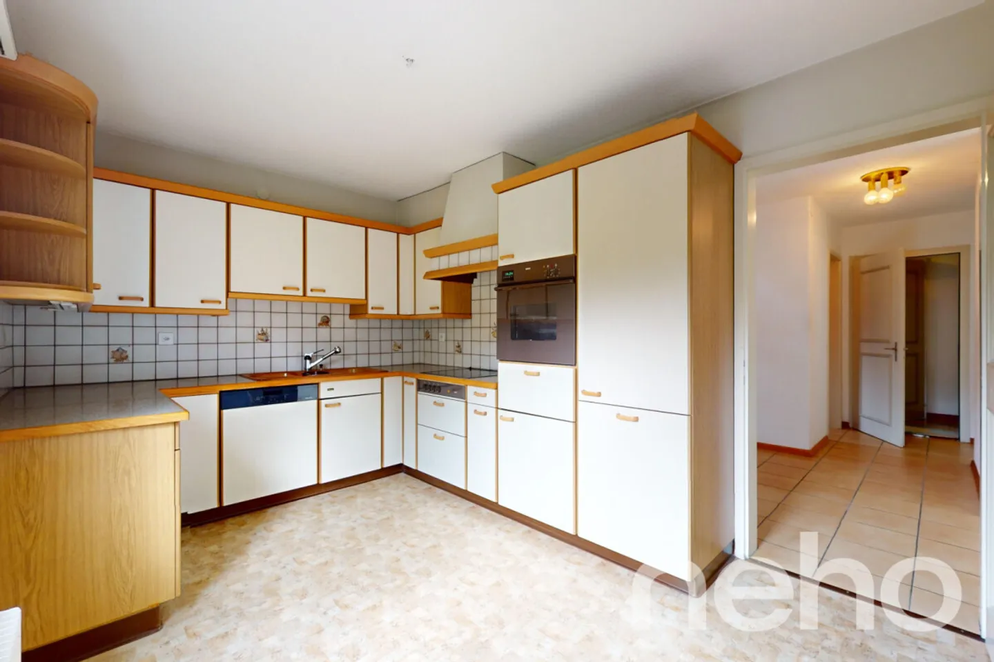 Großes Mehrfamilienhaus mit 2 Duplex und großem Garten! - Foto 10 von 13