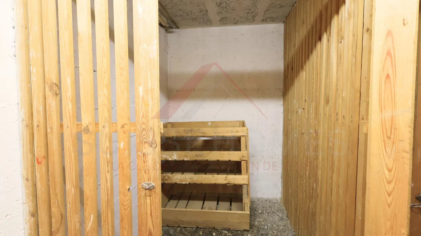 Appartamento ristrutturato con balcone - Foto 22 di 26