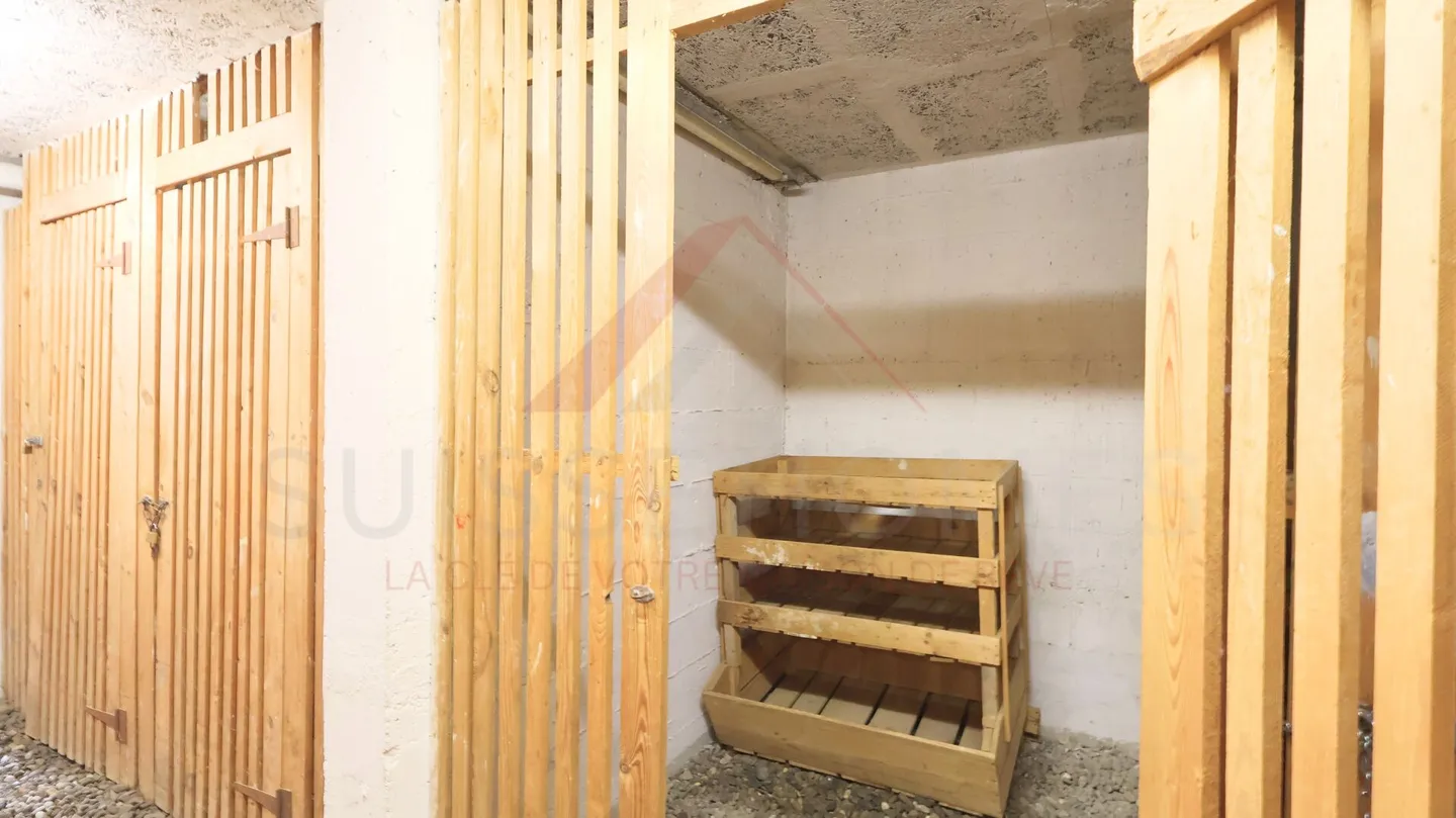 Appartamento ristrutturato con balcone - Foto 23 di 26