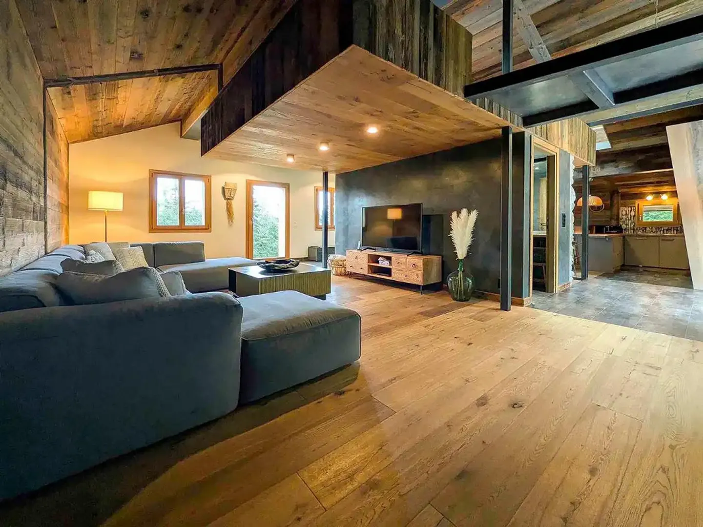 Chalet eccezionale sci ai piedi ad Anzère: Materiali nobili, vendita come seconda casa con autorizzazione Lex Koller - Foto 2 di 13