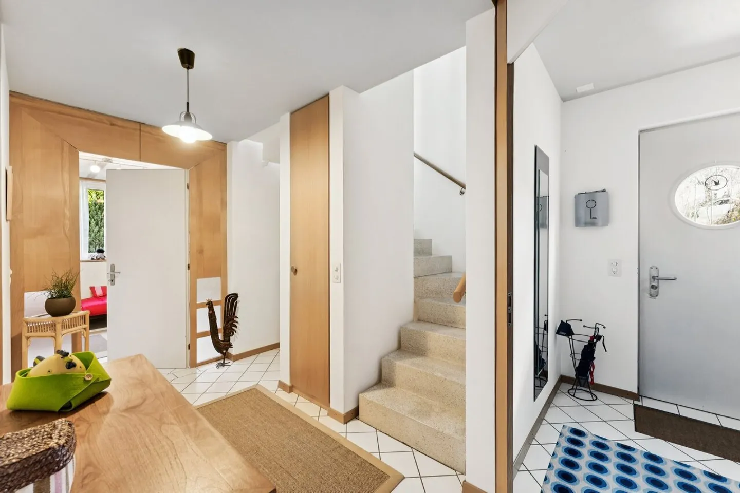 Beautiful house with ideal location - Photo 9 of 13