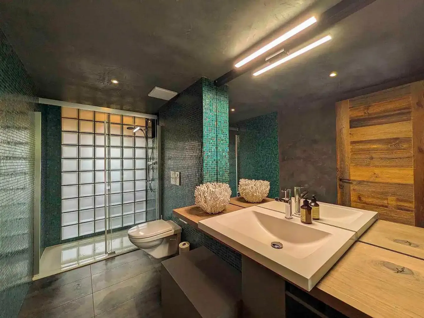 Chalet eccezionale sci ai piedi ad Anzère: Materiali nobili, vendita come seconda casa con autorizzazione Lex Koller - Foto 11 di 13
