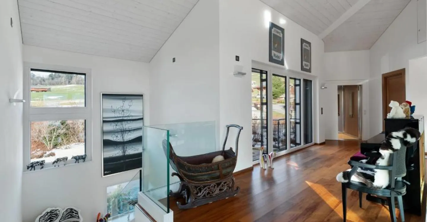 Luxury Chalet with Panoramic Views - Photo 9 of 12