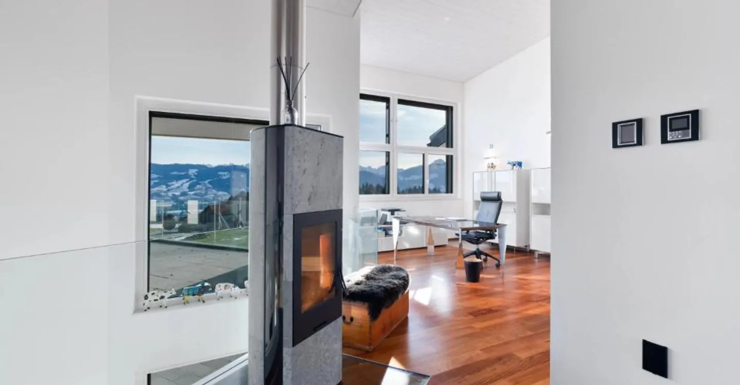 Luxury Chalet with Panoramic Views - Photo 10 of 12