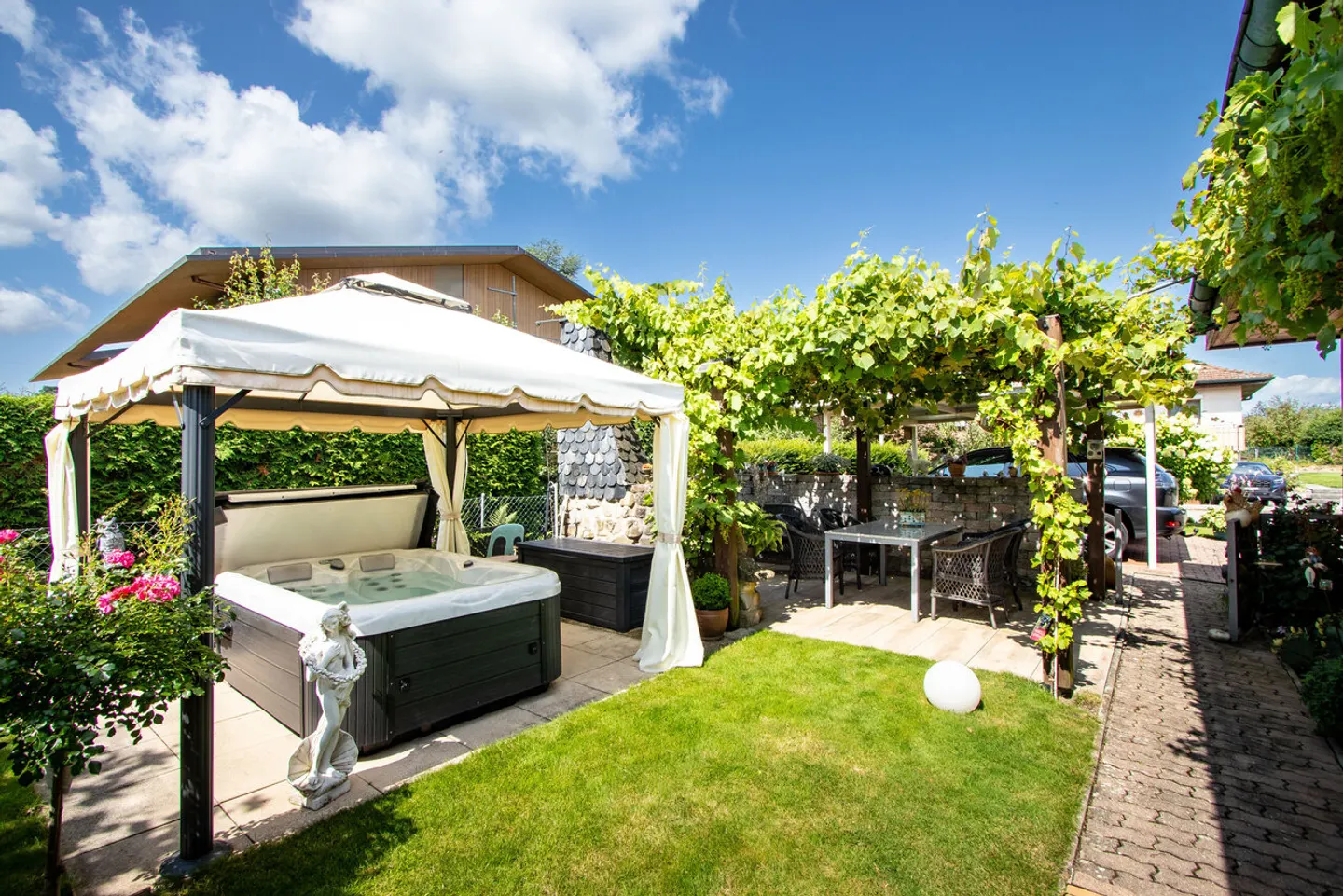 Spacious Family Villa in Courlevon - Photo 7 of 29
