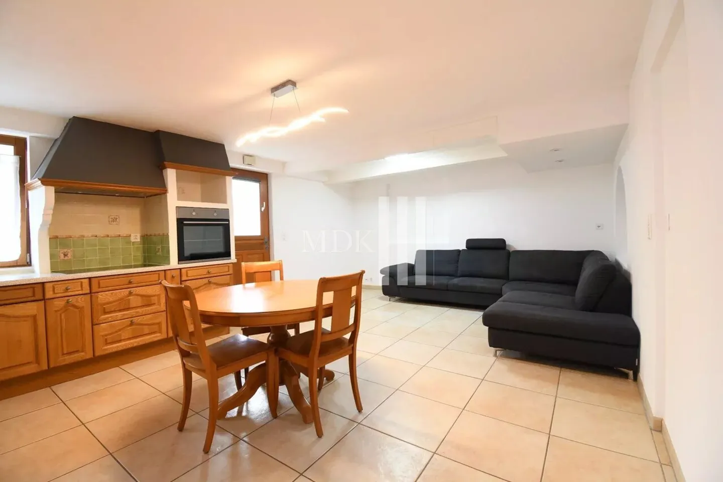 Charmante Wohnung mit Bergblick - Foto 2 von 10