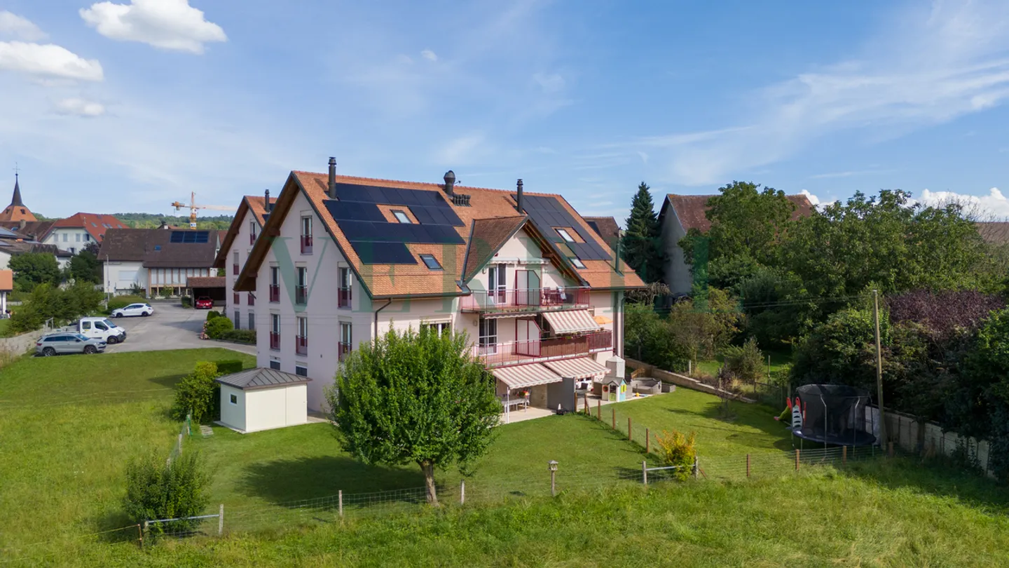 Daillens - Magnifique penthouse en duplex avec pièce séparée - Photo 2 sur 13