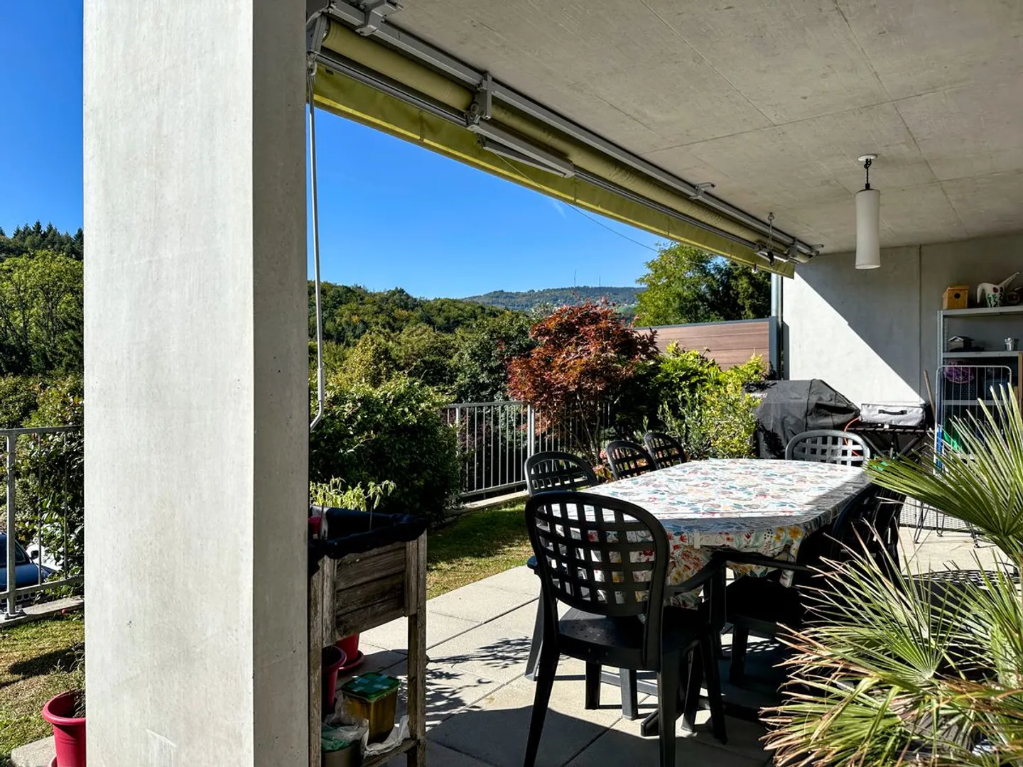 Bellissimo appartamento familiare con giardino-balcone e vista libera - Foto 1 di 13