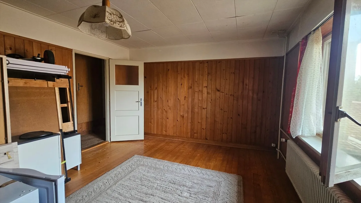 Casa in stile villaggio da ristrutturare - Fascino, volume e potenziale - Foto 9 di 12