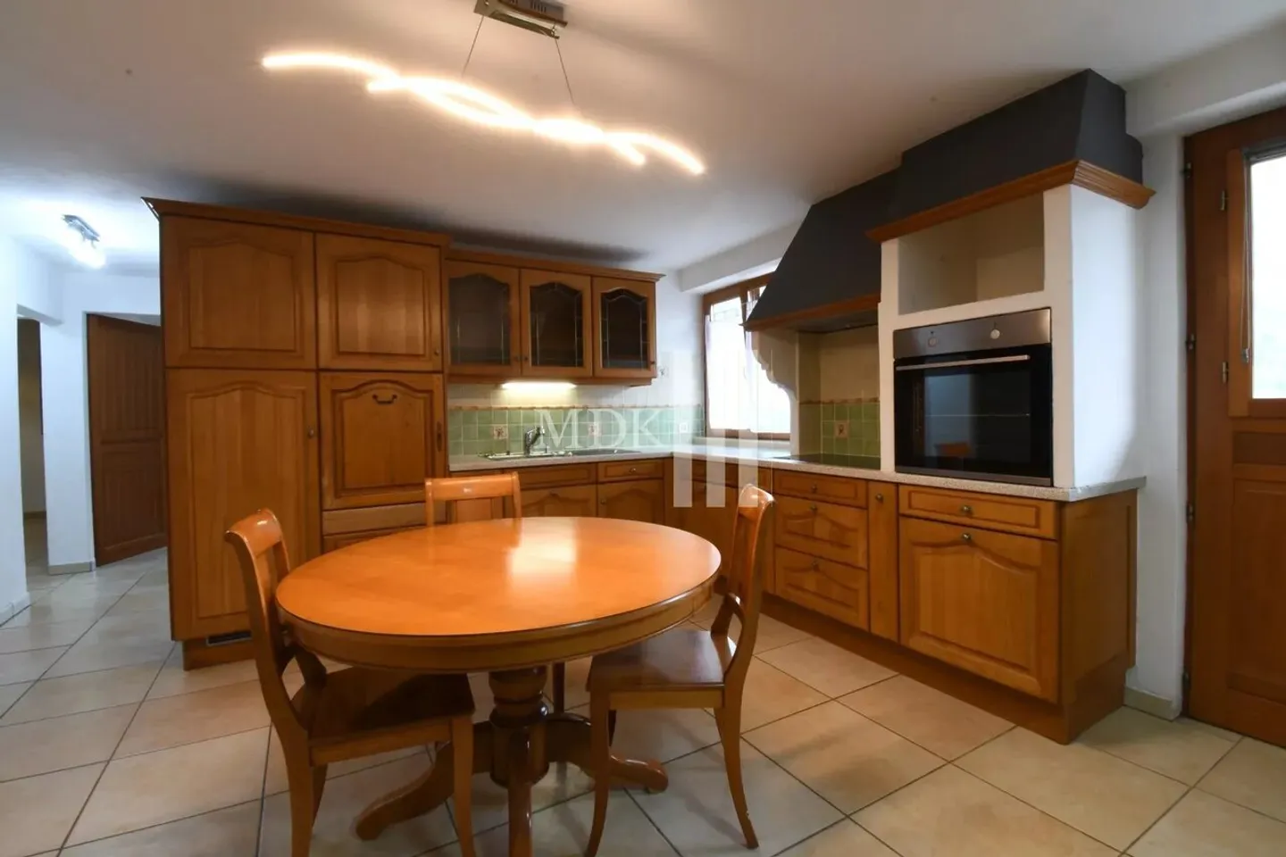 Charmante Wohnung mit Bergblick - Foto 4 von 10