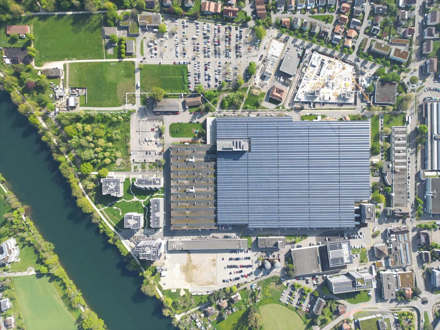 Espace commercial/de stockage sur le site Riverside 7 000 m2 - 15 000 m2 - Photo 1 sur 2