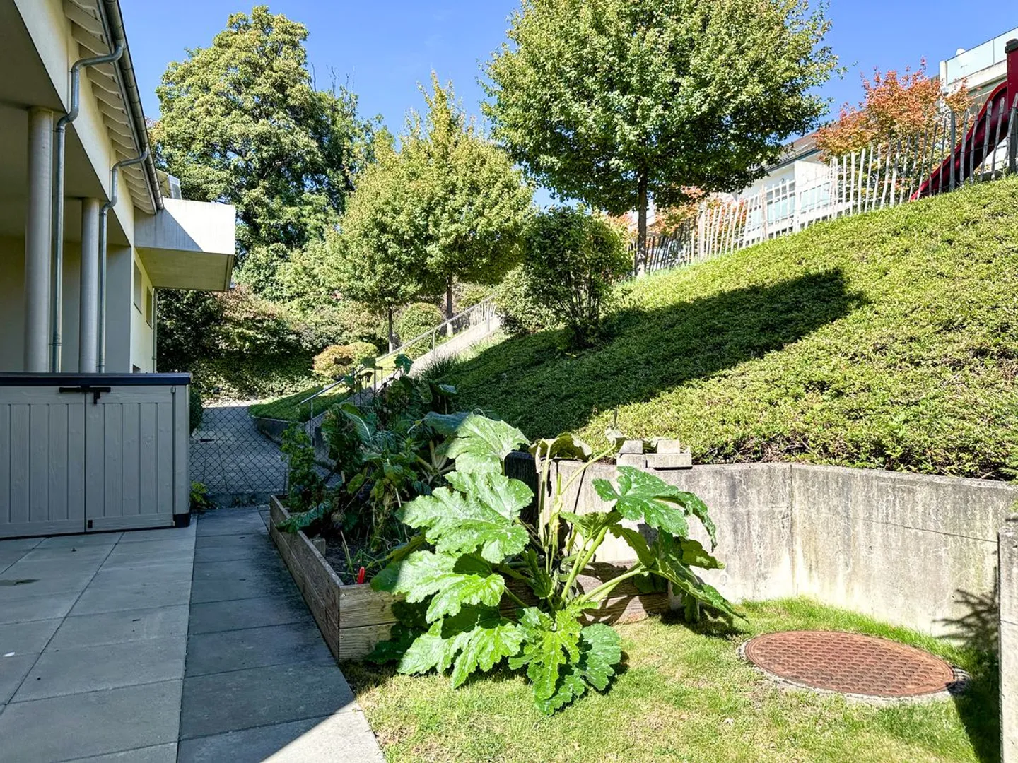 Bellissimo appartamento familiare con giardino-balcone e vista libera - Foto 9 di 13