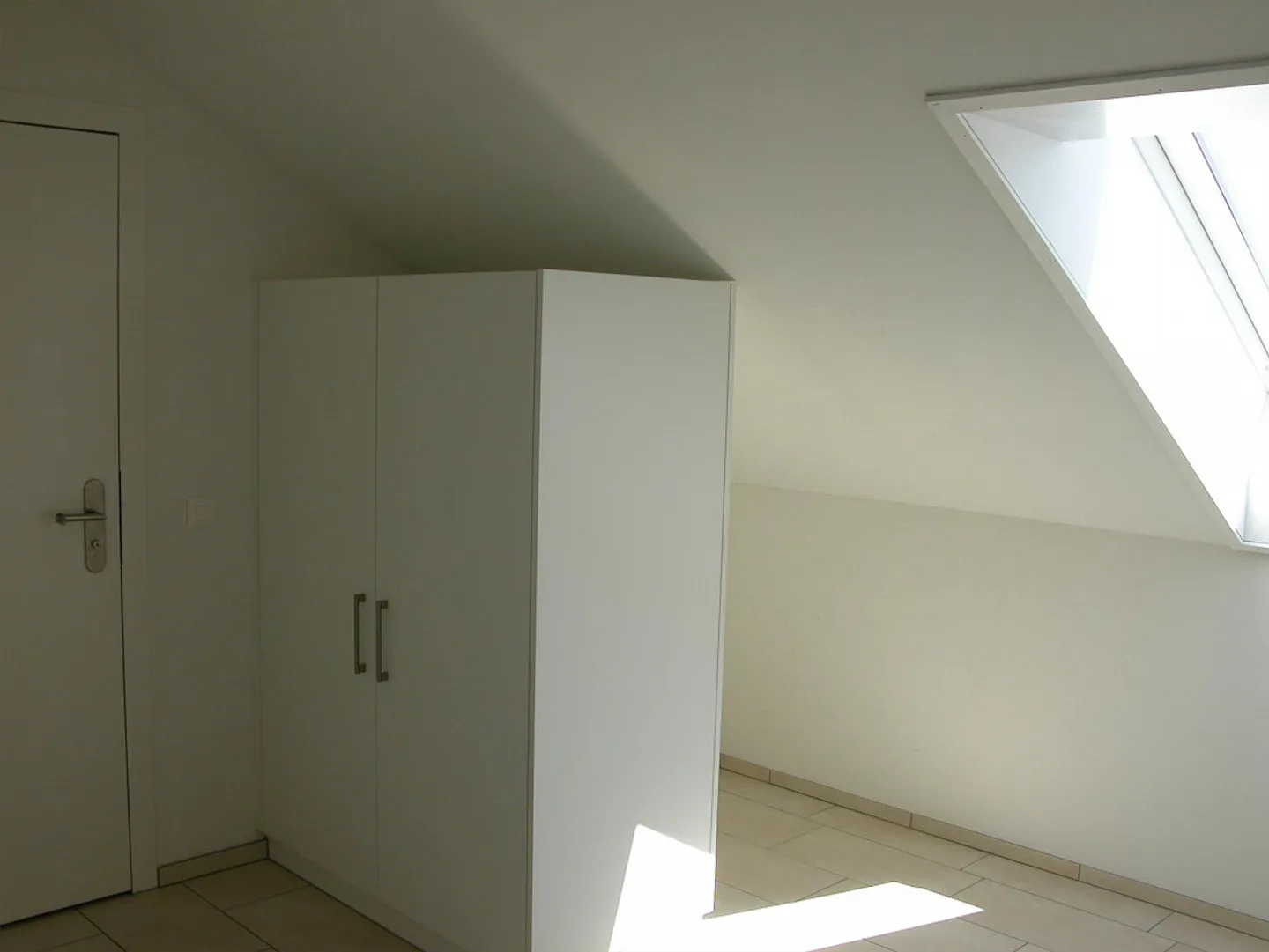 Modern 4.5-Room Penthouse - Photo 8 of 12