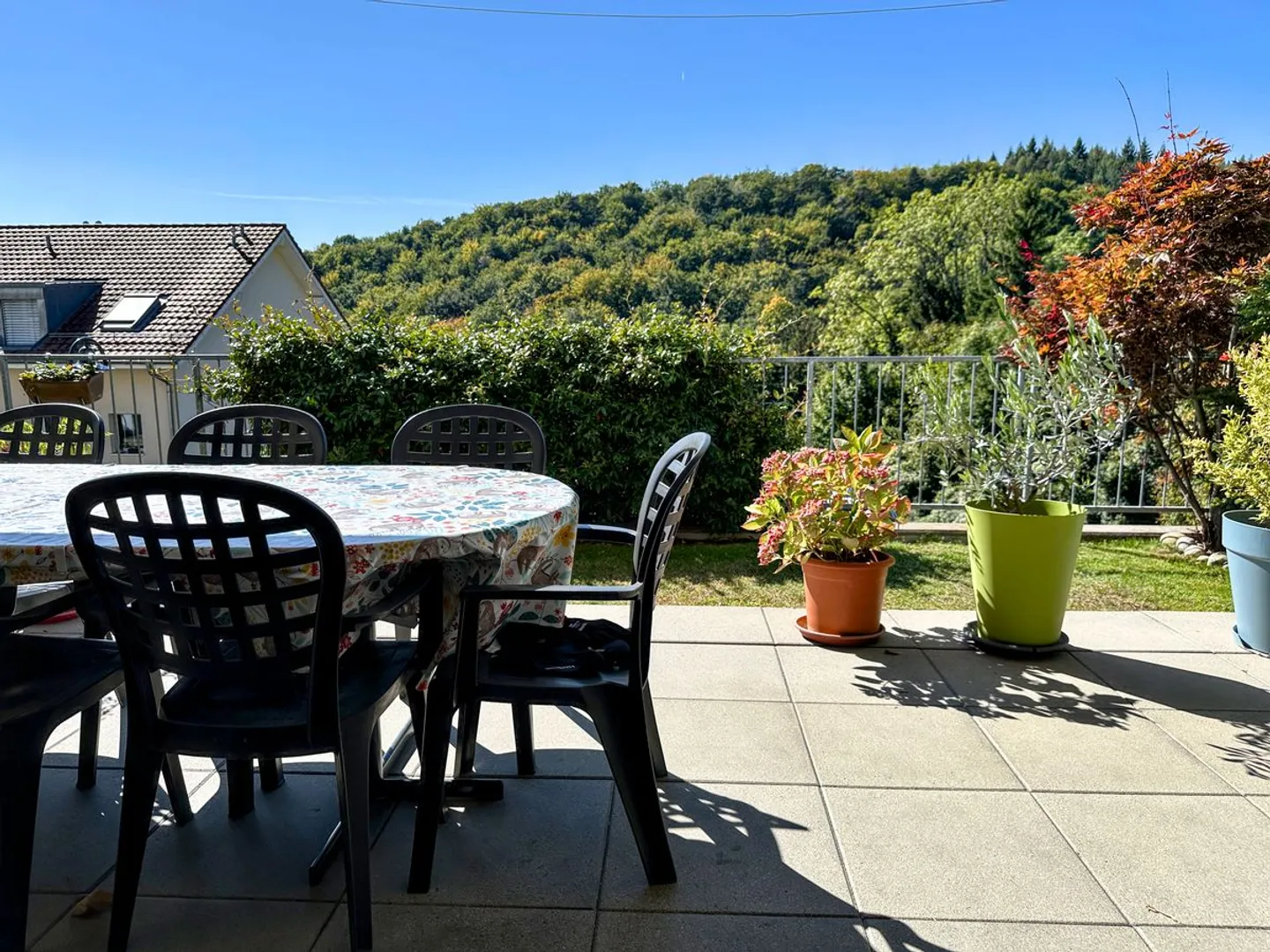 Bellissimo appartamento familiare con giardino-balcone e vista libera - Foto 11 di 13
