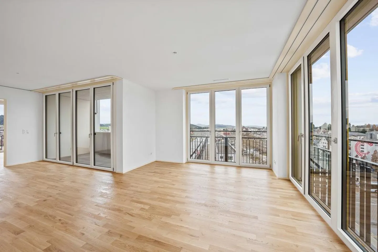 Stylish living in Wiler city center - Photo 3 of 9