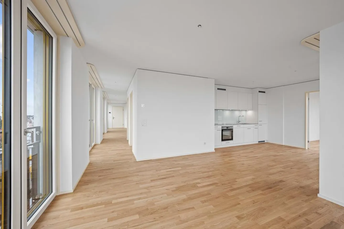 Stylish living in Wiler city center - Photo 4 of 9