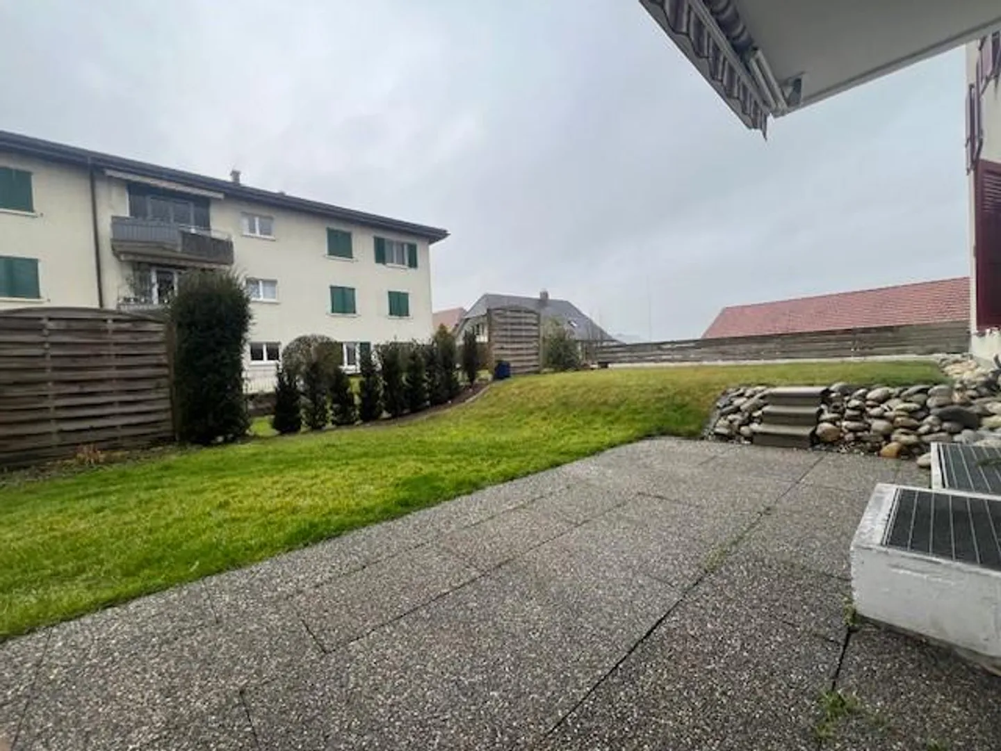 In affitto a Büetigen: appartamento ristrutturato di 4,5 locali con giardino - Foto 7 di 9