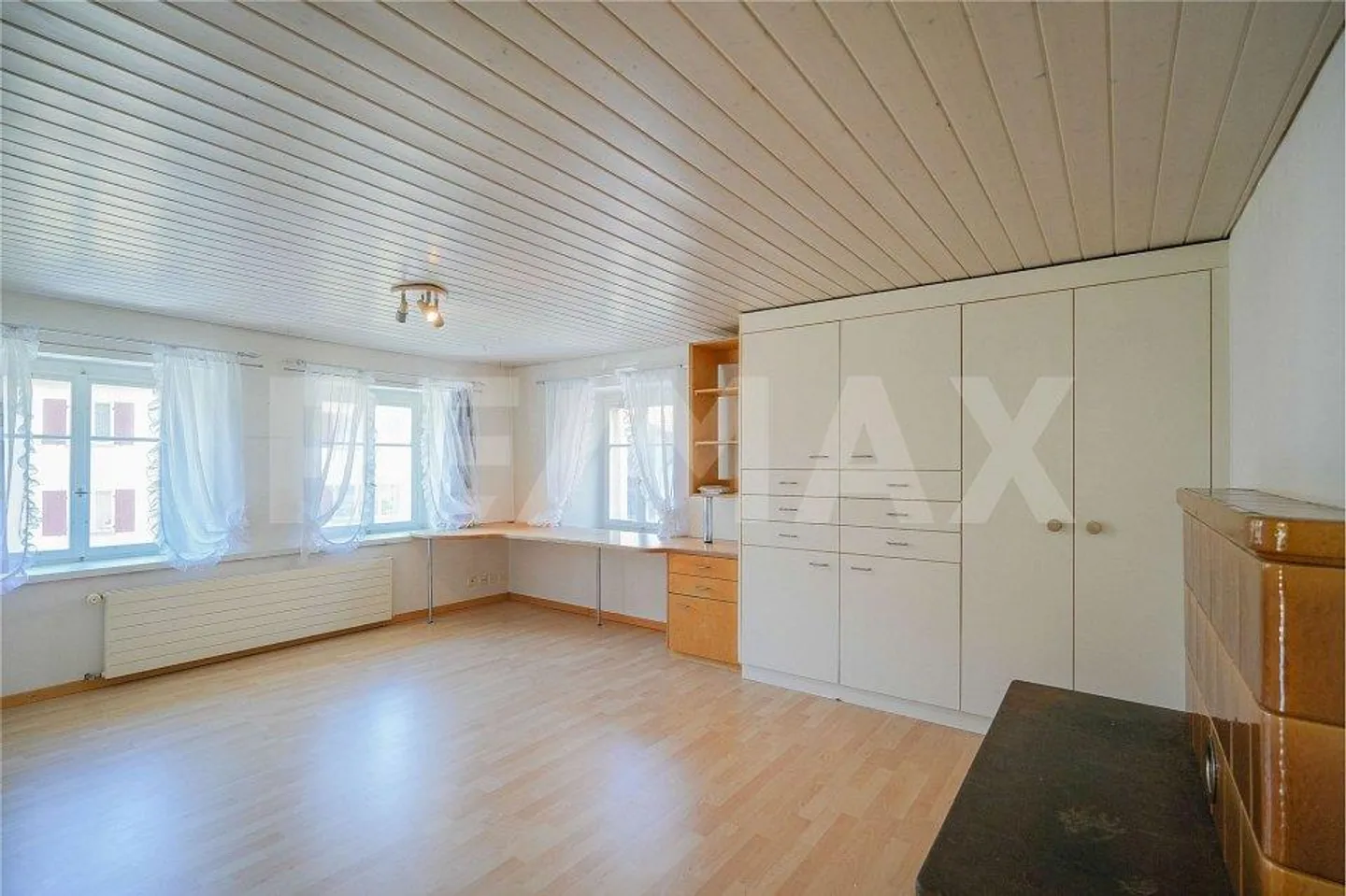 Freistehendes Haus mit Renovationsbedarf - viel Platz für Wohnen/Ar... - Foto 3 von 12