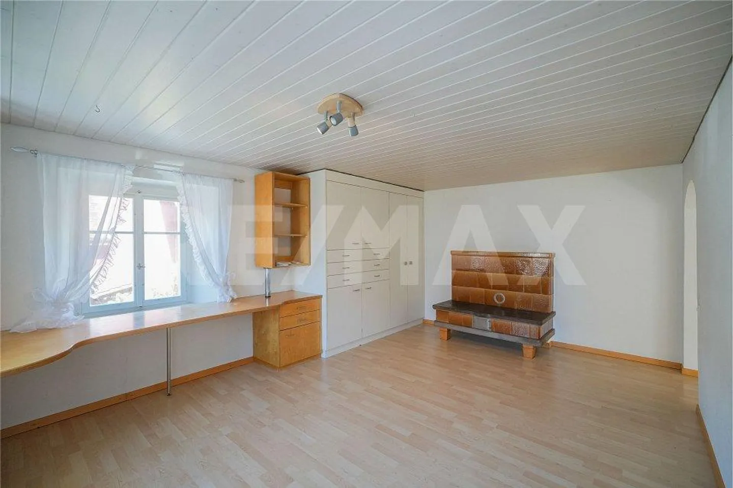 Freistehendes Haus mit Renovationsbedarf - viel Platz für Wohnen/Ar... - Foto 7 von 12