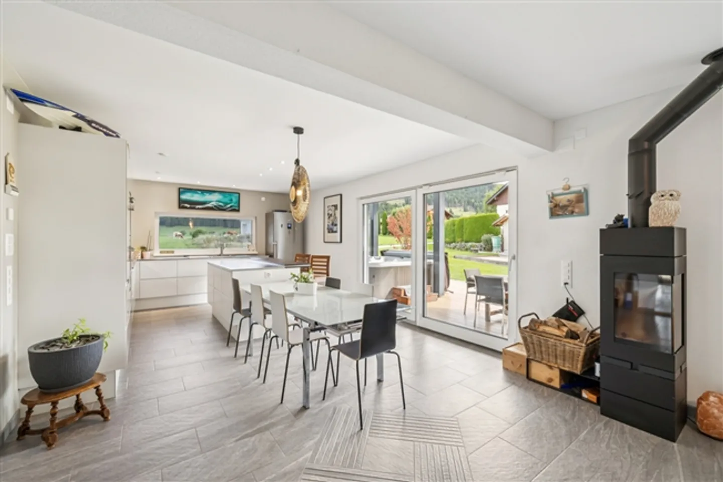 Maison individuelle Minergie AAA lumineuse avec vue dégagée - Photo 4 sur 15