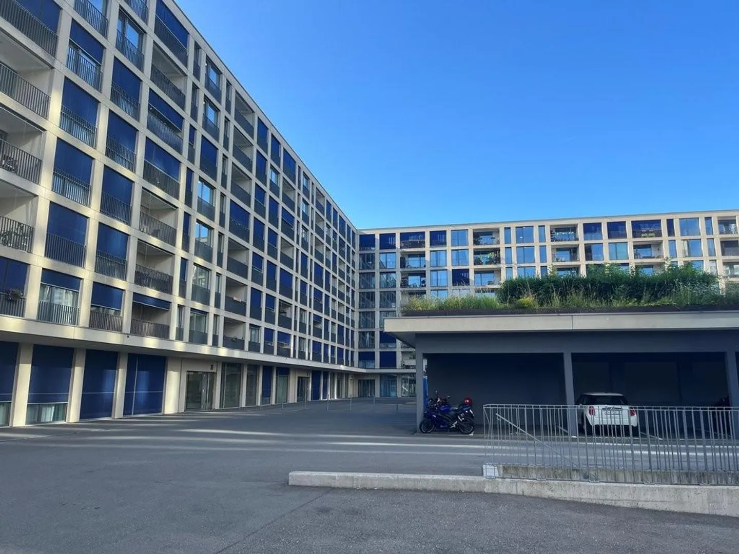 Double parking space for rent in Zurich - Photo 1 of 1