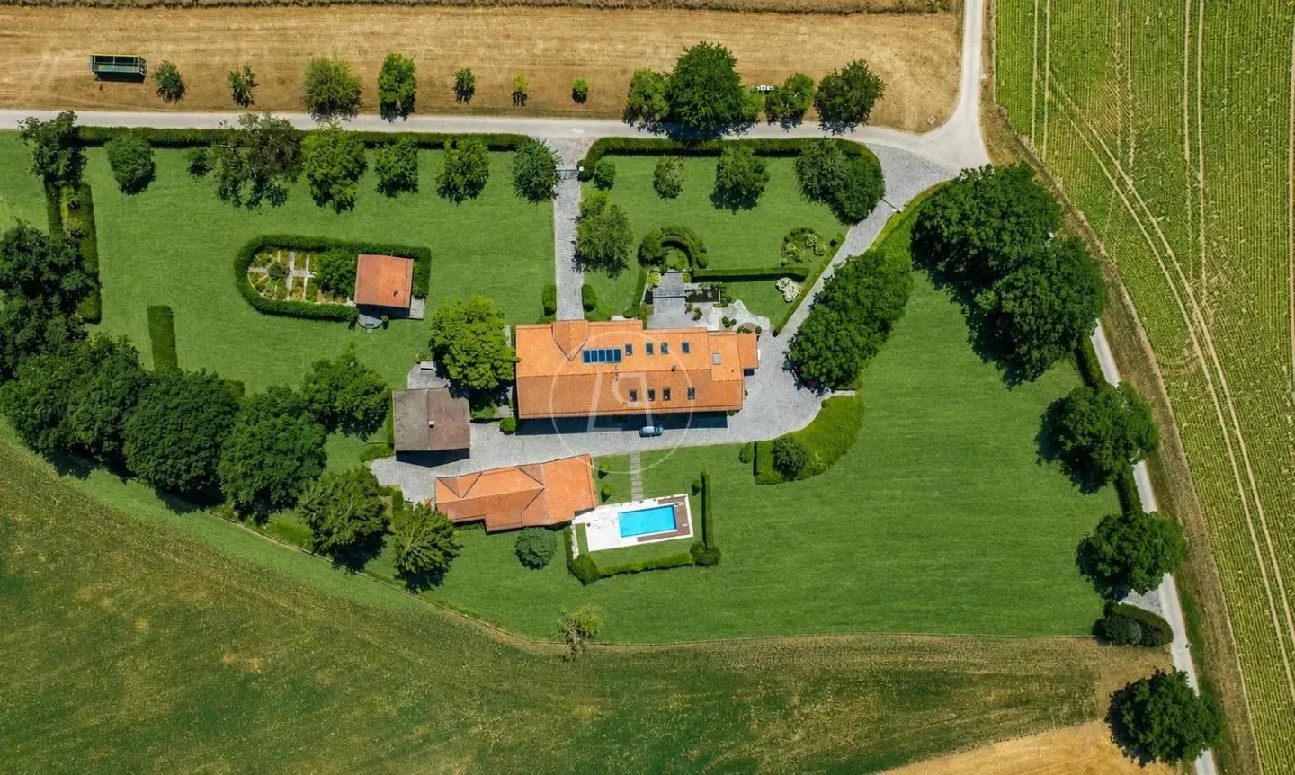 Elegant Farmhouse with Pool - Photo 3 of 13