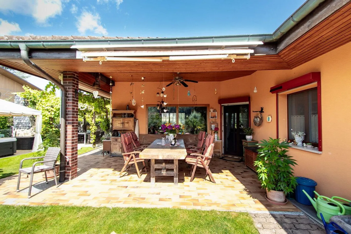 Villa familiare con giardino spazioso - Foto 6 di 29