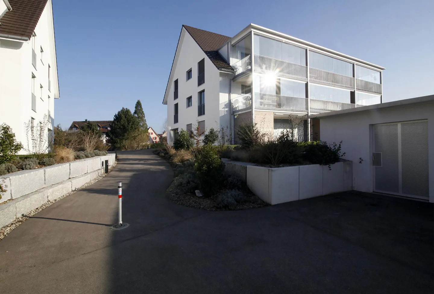 Living in a modern development with a scenic environment - Photo 2 of 9