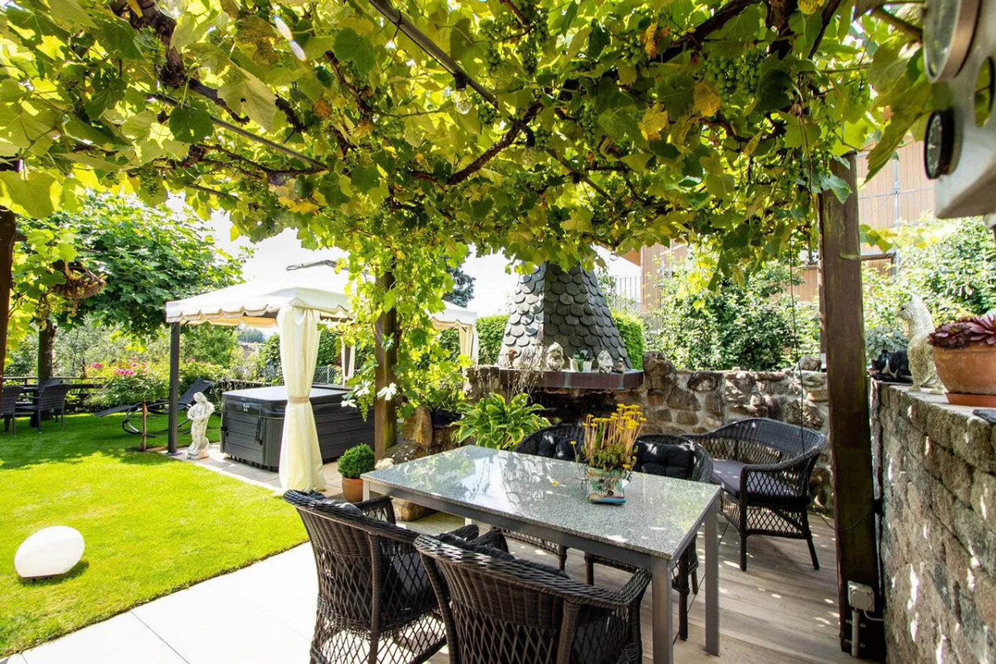 Villa familiare con giardino spazioso - Foto 8 di 29