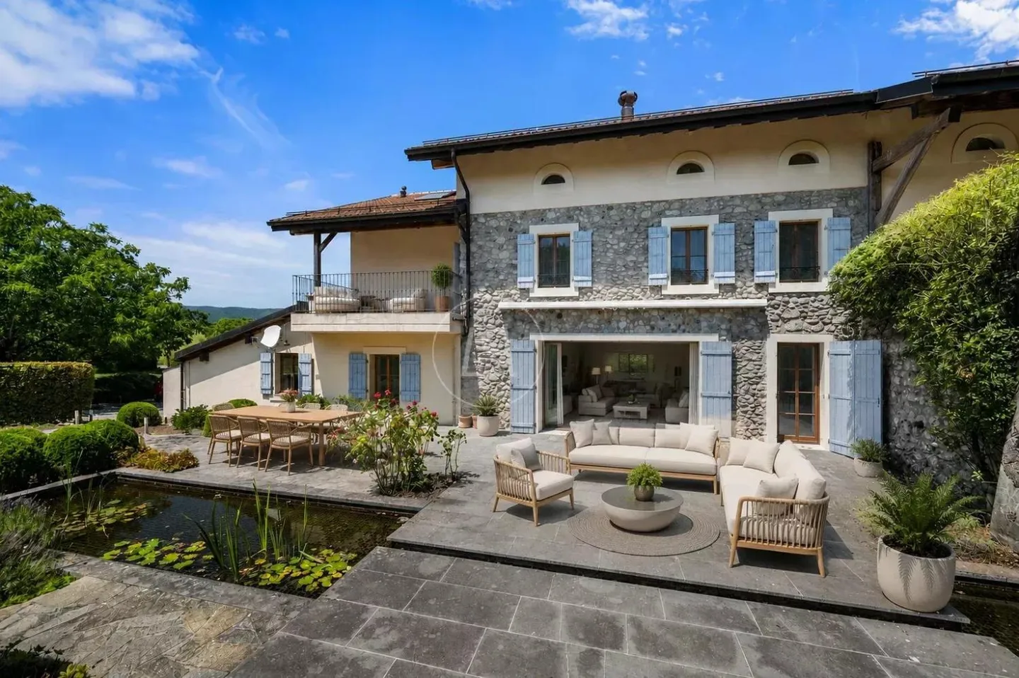 Elegant Farmhouse with Pool - Photo 12 of 13