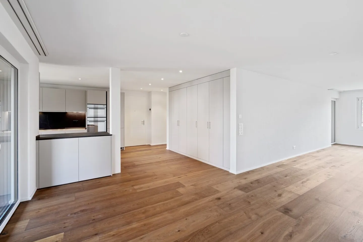 Grosszügige 4.5-Zimmerwohnung - Foto 2 von 10