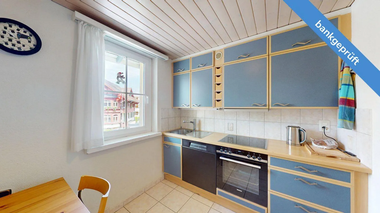 AgentSelly - Living with a View in a Central Location - Photo 3 of 13