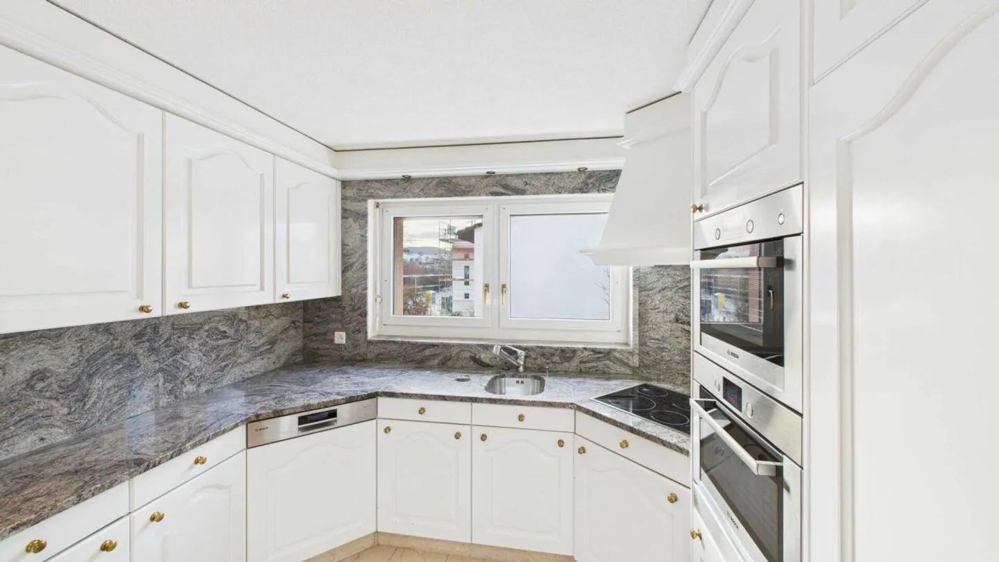 Detached House in the South Quarter - Photo 6 of 9