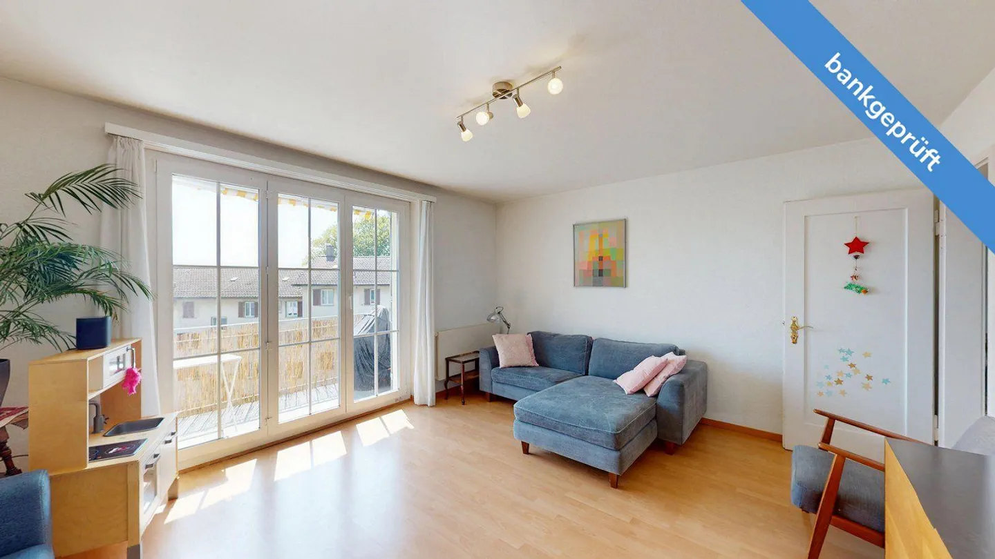 AgentSelly - Living with a View in a Central Location - Photo 10 of 13
