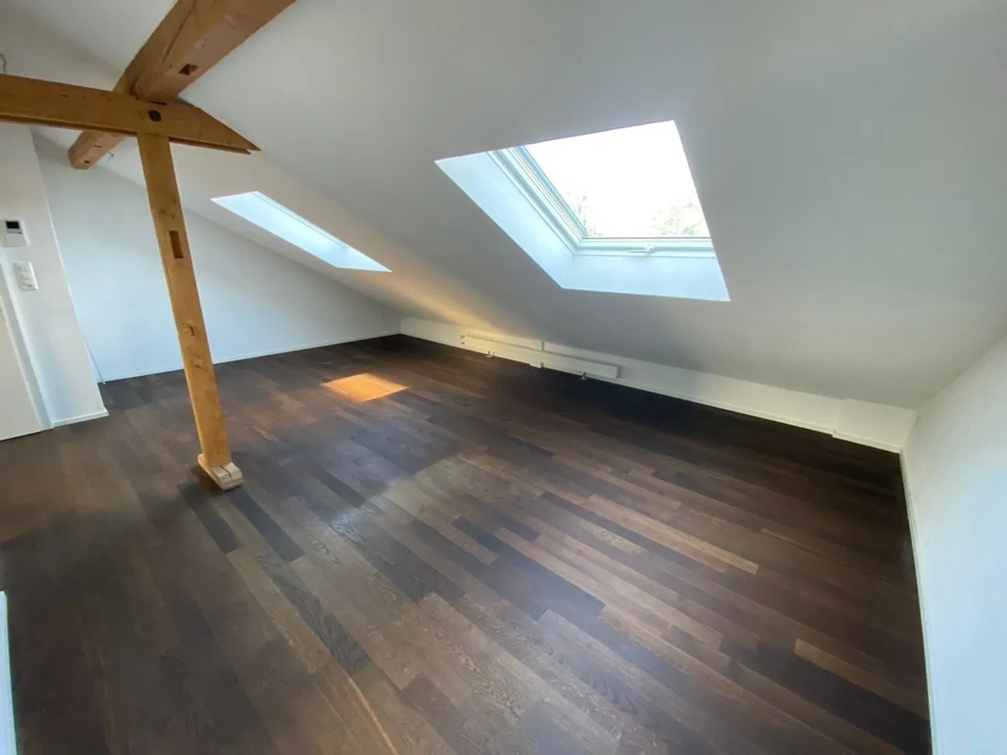 Attic apartment seeks residents - Photo 2 of 9