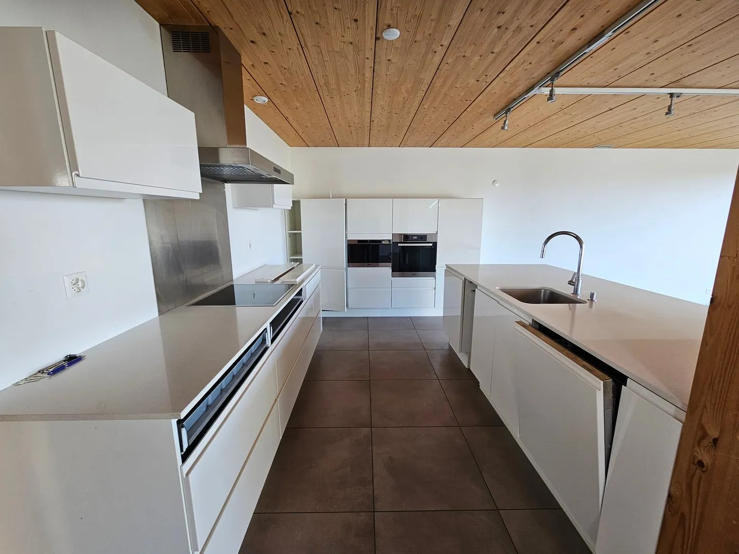 Geräumige Reihenvilla mit Aussicht - Foto 2 von 10