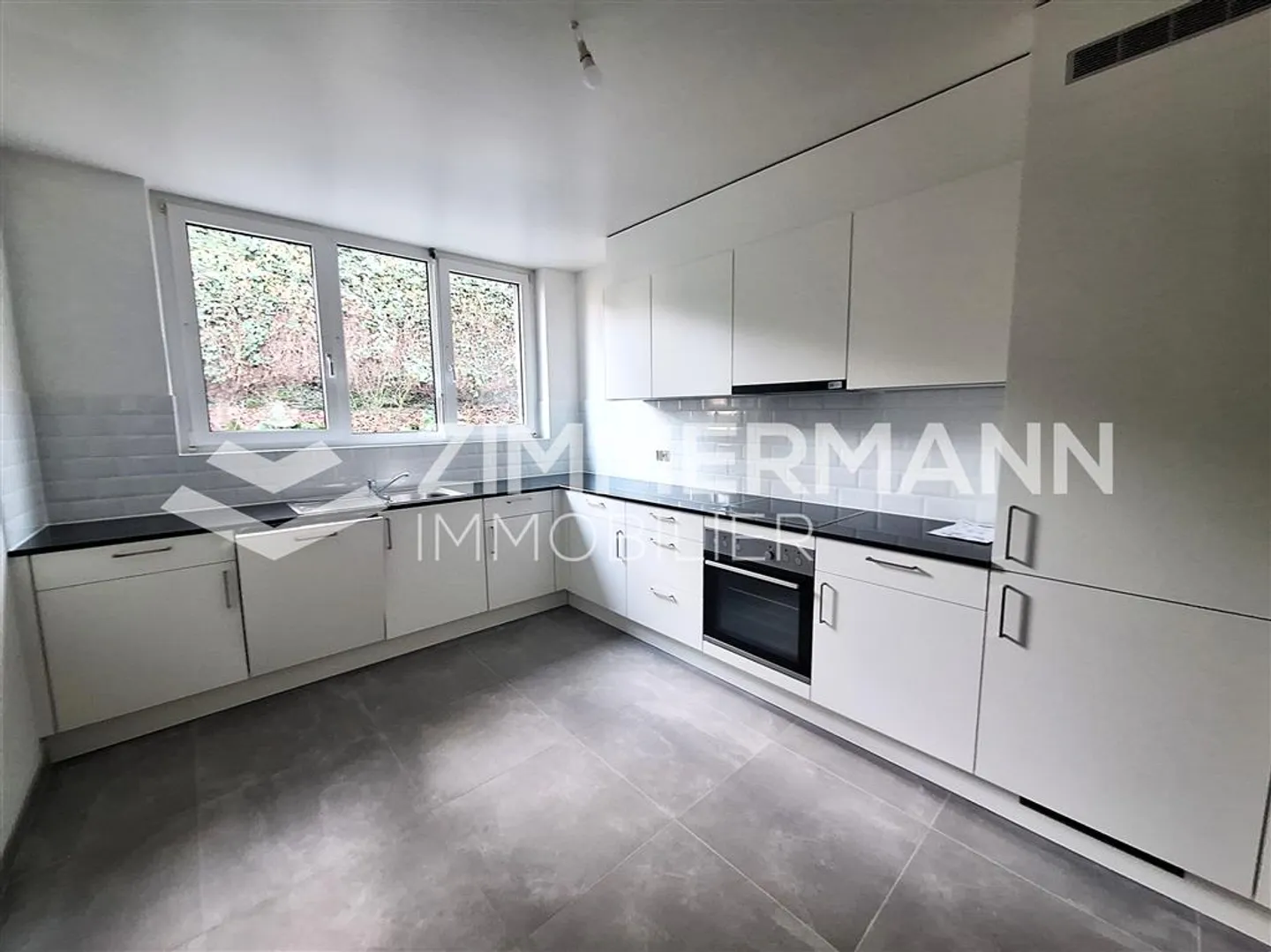 Apartment,5,130 - Photo 13 of 13