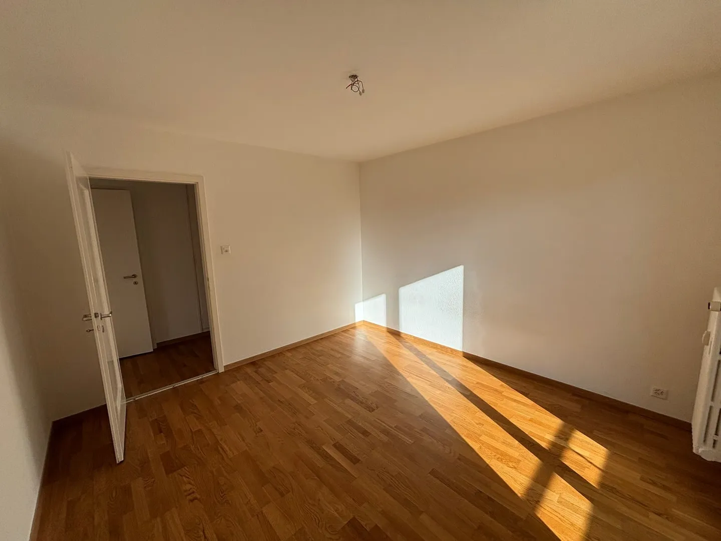 Appartamento affascinante di 3.5 stanze con balcone a Ostermundigen - Disponibile da settembre. - Foto 6 di 18