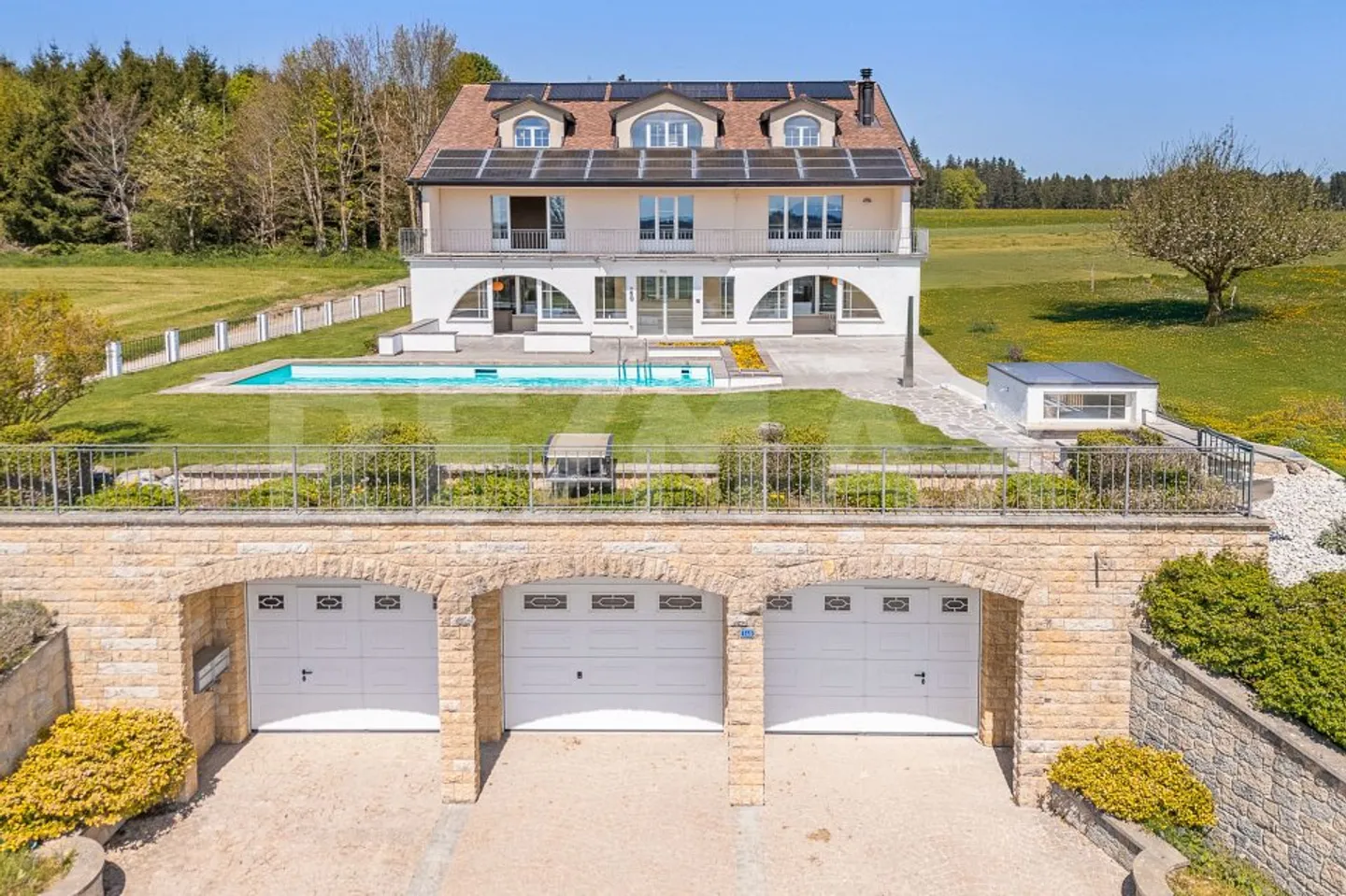 Villa 13 stanze - Foto 1 di 13