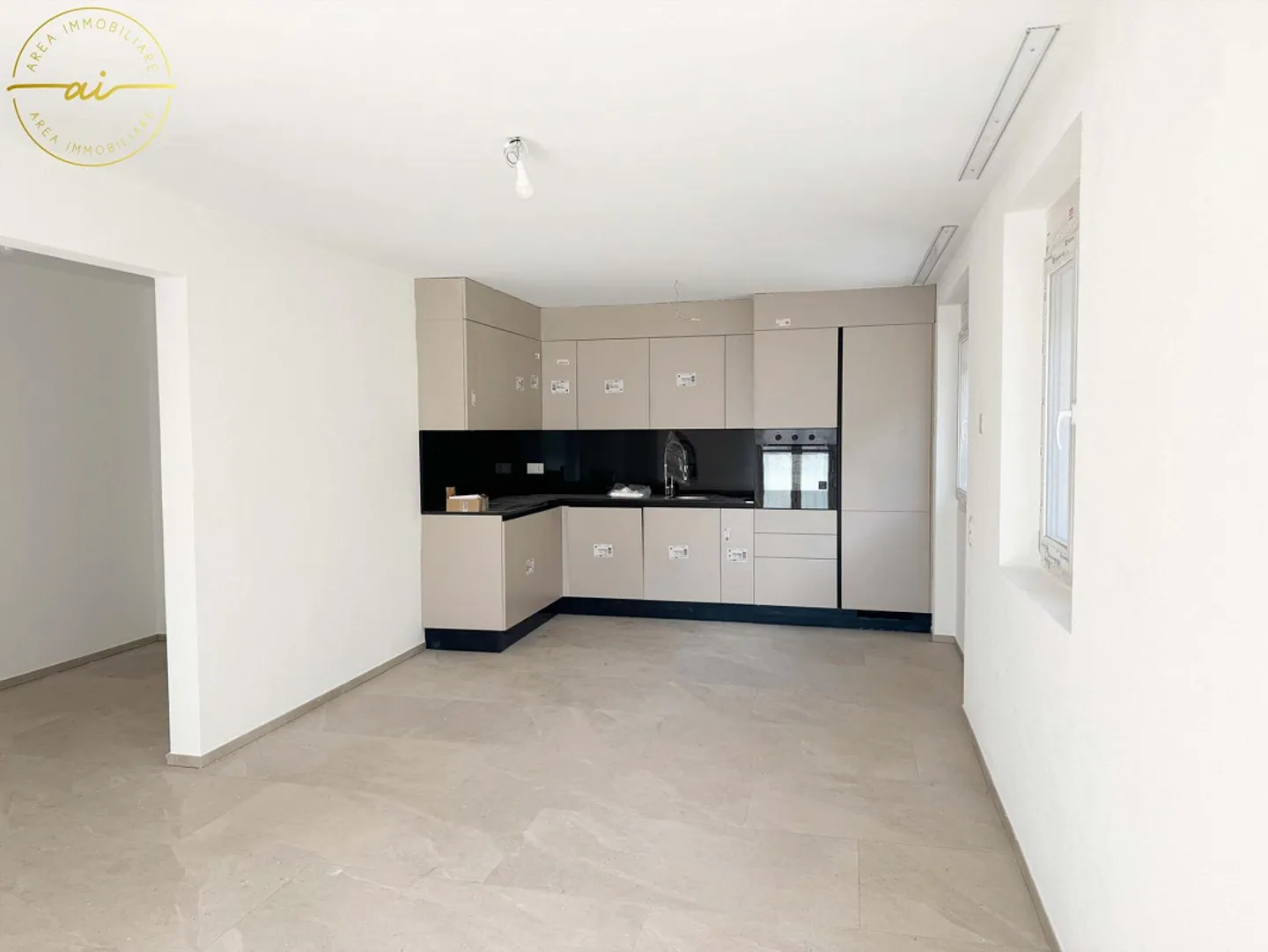 Moderne 4.5 Zimmer Wohnung mit Terrasse - Foto 5 von 8