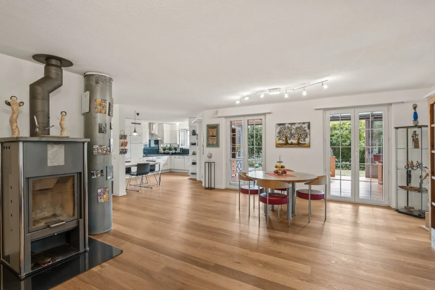 Wohnfläche mit 300m² und praktisch keine Energiekosten! - Foto 3 von 12