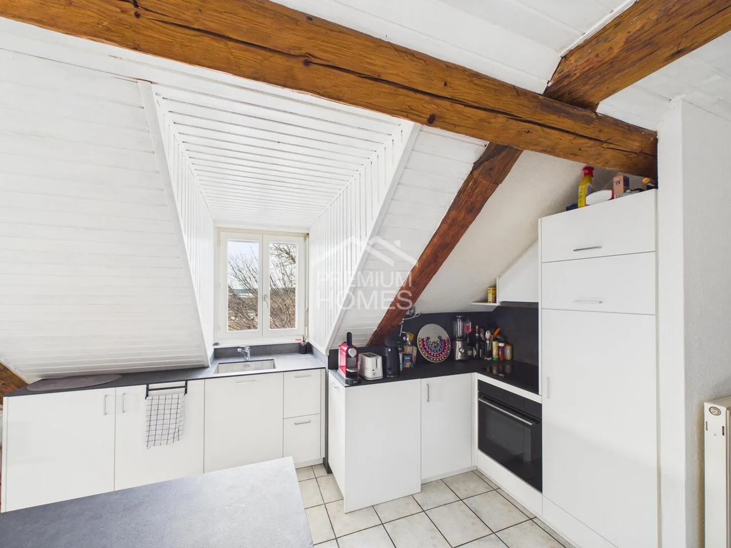 A characterful living space - Photo 3 of 9