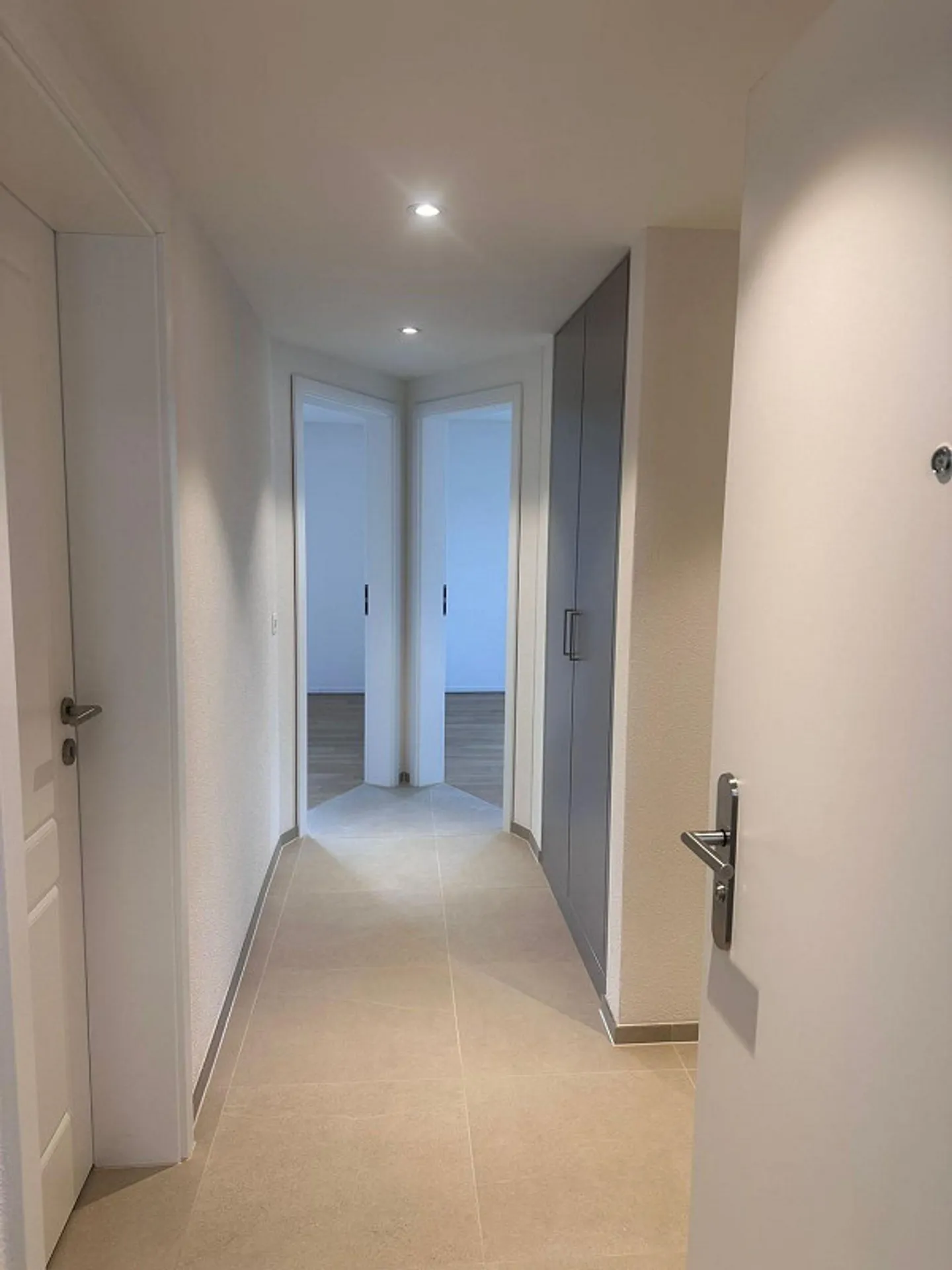 Appartamento ristrutturato di 3,5 locali in affitto a Dietikon! - Foto 1 di 8