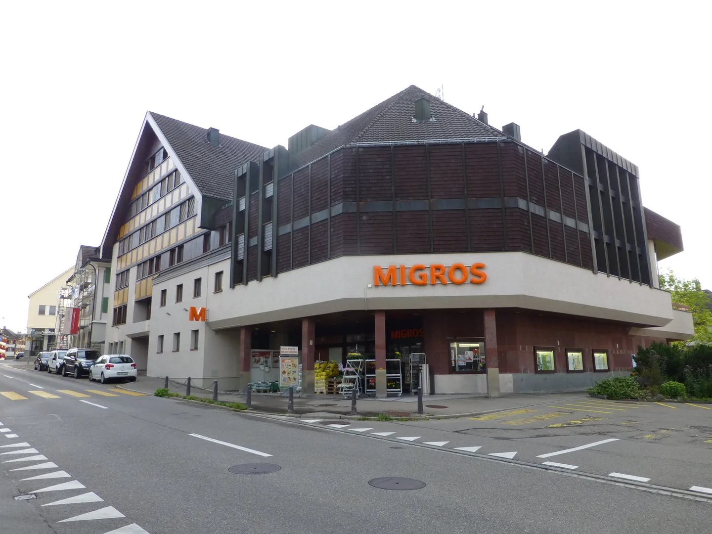 Cozy Café/Bar in the Heart of Degersheim for Rent - Photo 1 of 6