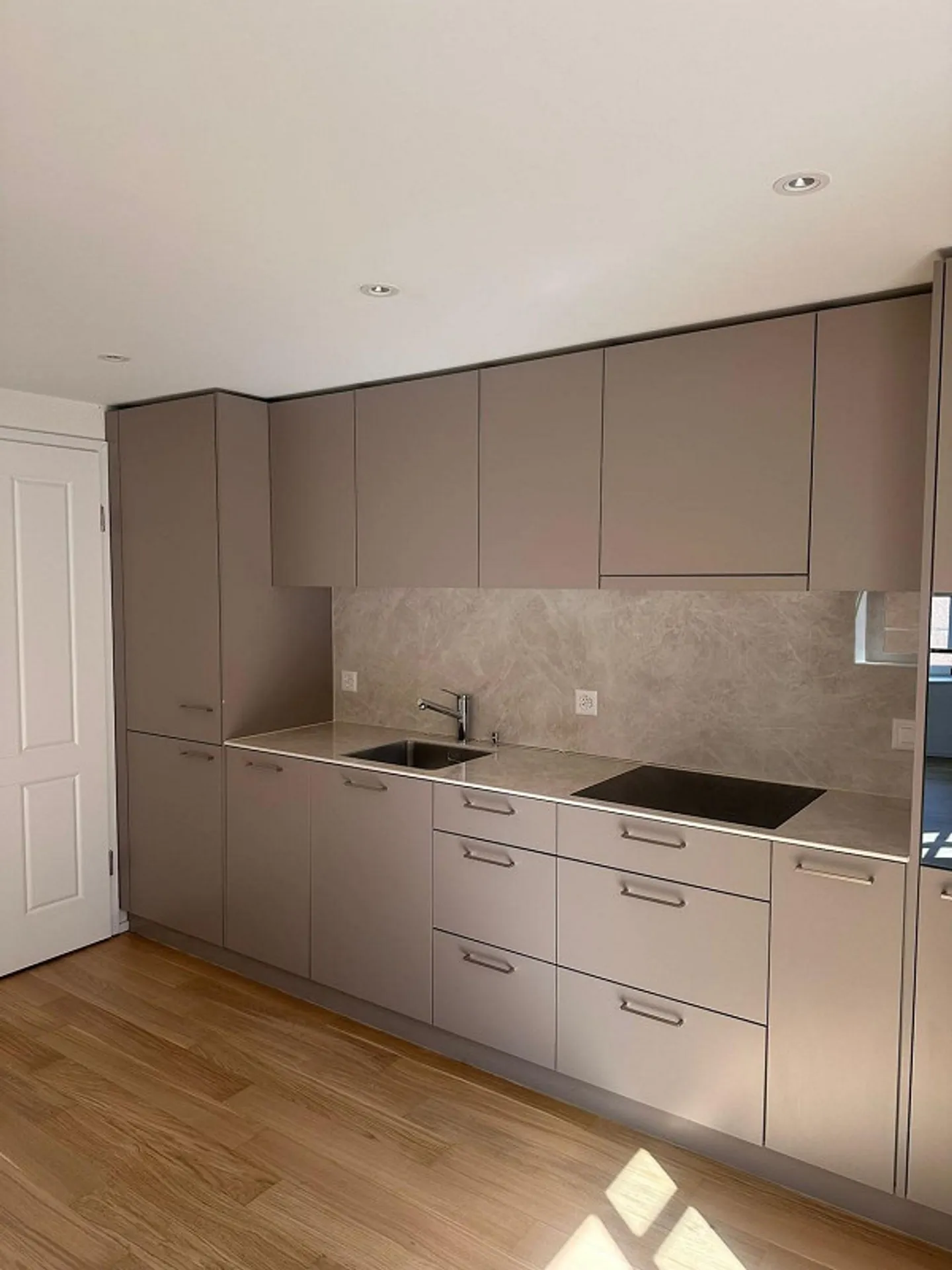Appartamento ristrutturato di 3,5 locali in affitto a Dietikon! - Foto 3 di 8