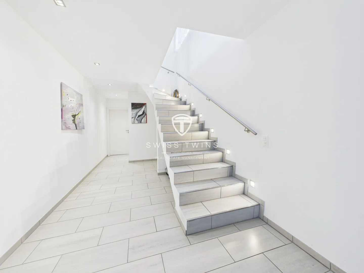 5½-Room Maisonette Apartment with Panorama and Mountain View - Photo 17 of 25