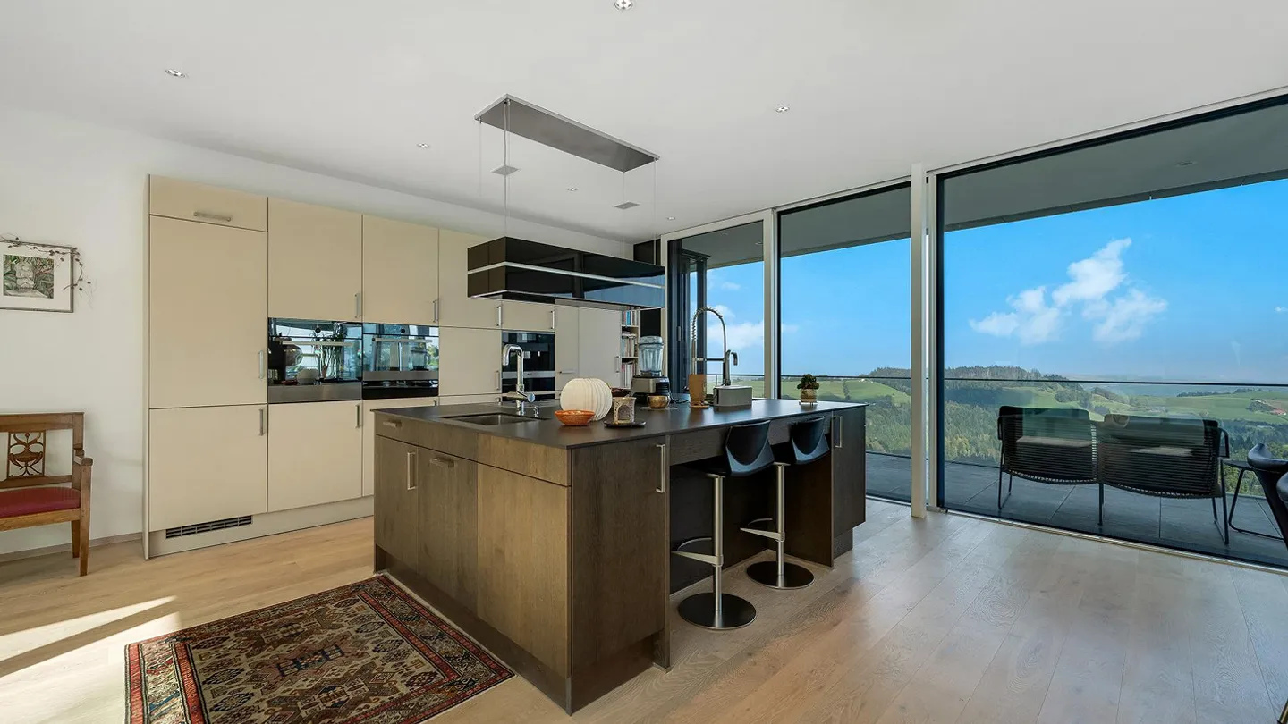 Luxurious Living Refuge with Smart Technology - Photo 2 of 4