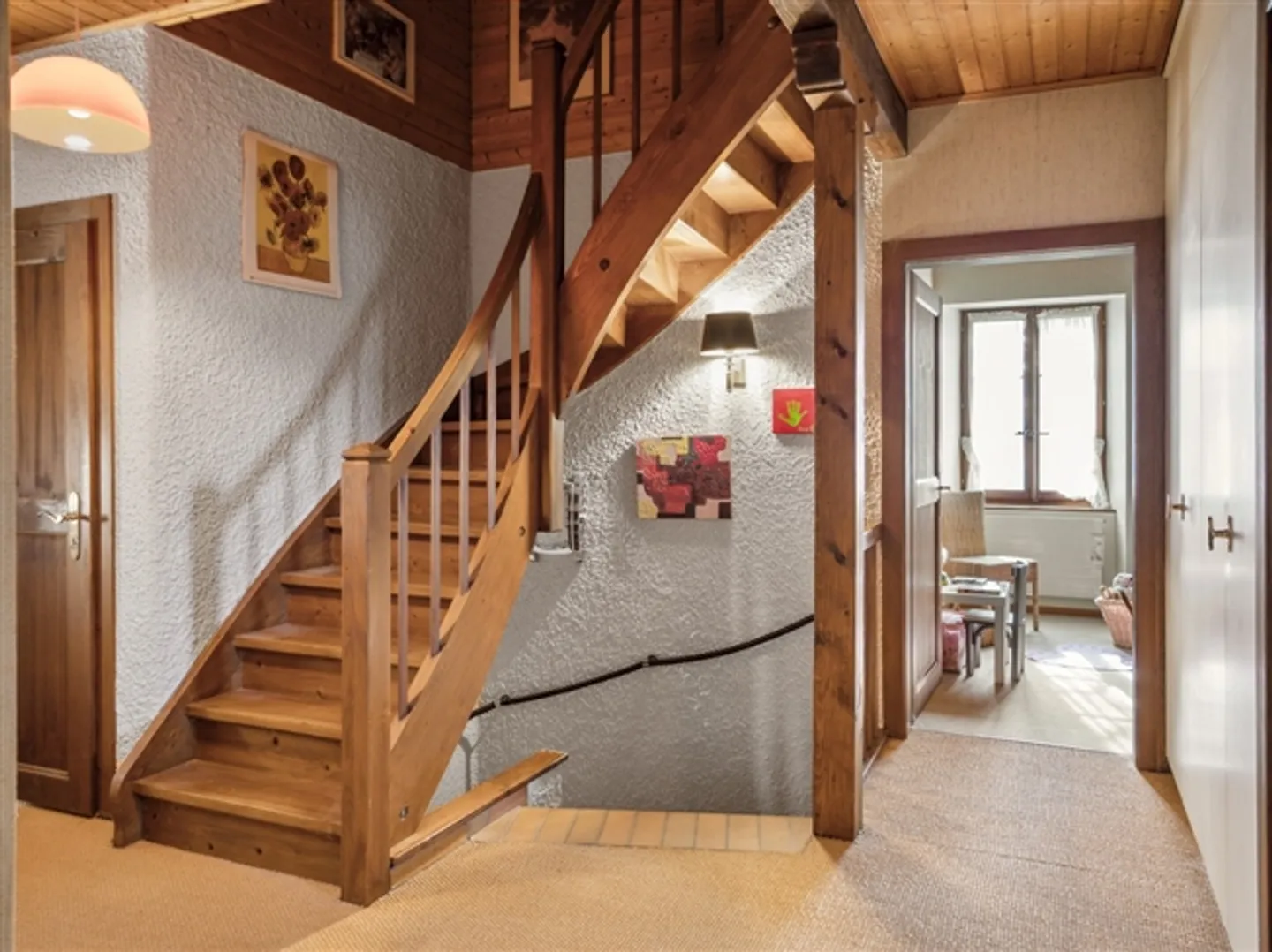 Spacious property in Champagne with house, guest house, and garden - Photo 8 of 15